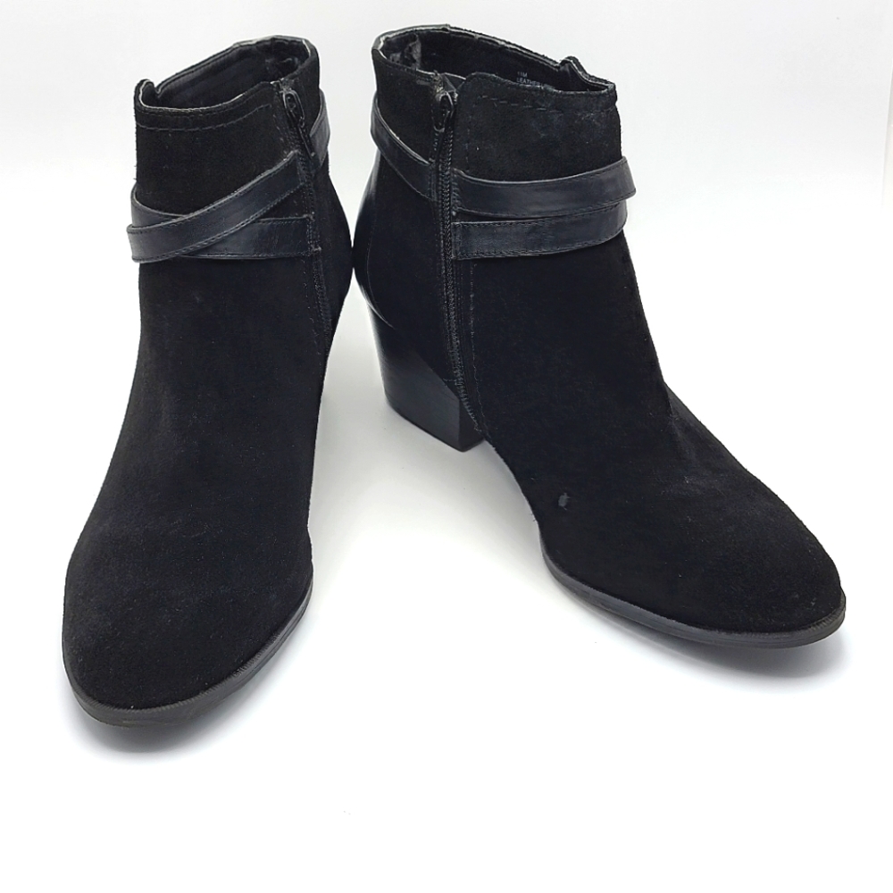 Black Leather/Suede‎ Ankle Boots by Alex Marie. SIZE 11.  S1016